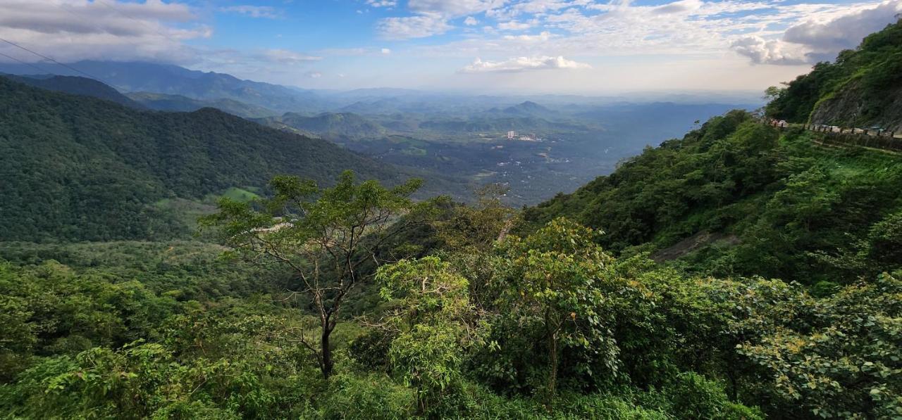 Wayanad Doubletree Villa Vythiri Esterno foto